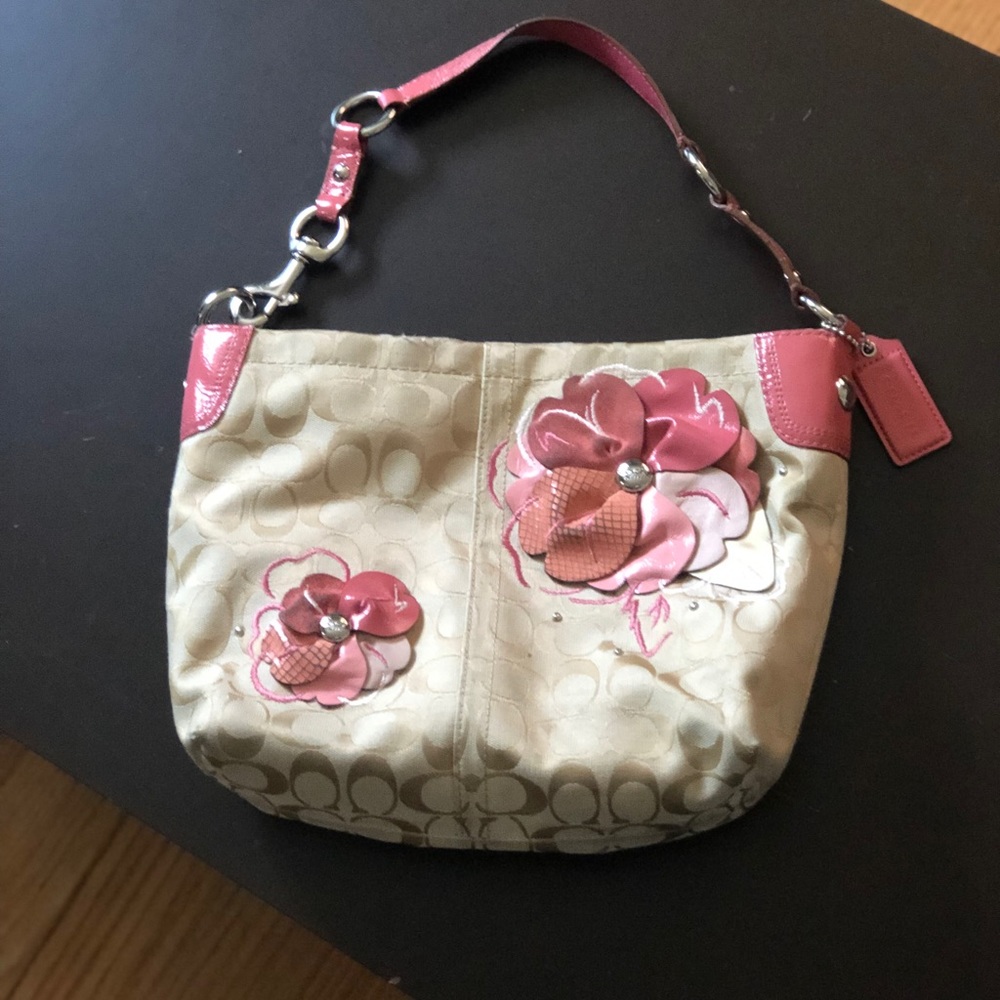 FLASH SALE ! Coach pocketbook $35